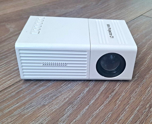 Mini projector - projector, z1