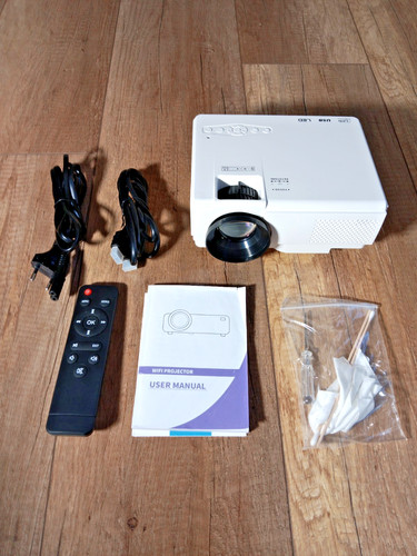 Mini beamer akatuo xr31 full - mini,